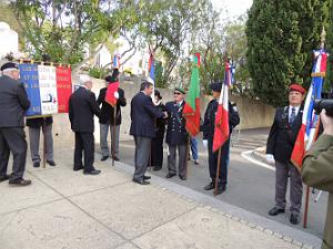 2017 11 02 HYERES CEREMONIE DE TOUSSAINT STELE DE NOS DEFUNTS (39)
